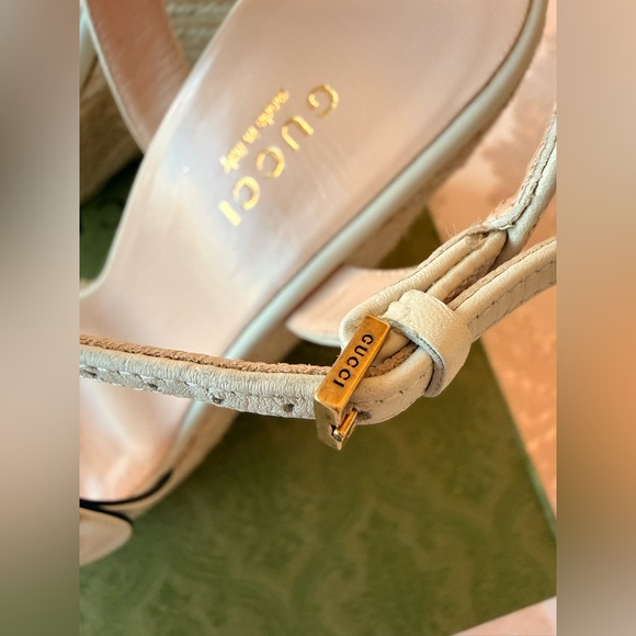Gucci New Elegant Cream Wedge Sandals - Picture 7 of 14